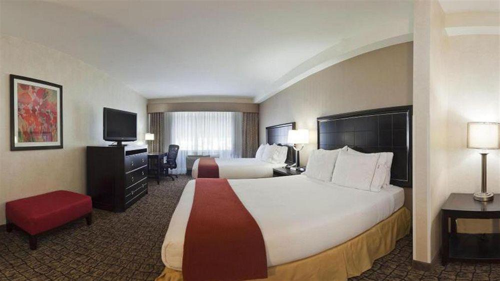 Holiday Inn Express & Suites Alexandria - Fort Belvoir By Ihg מראה חיצוני תמונה