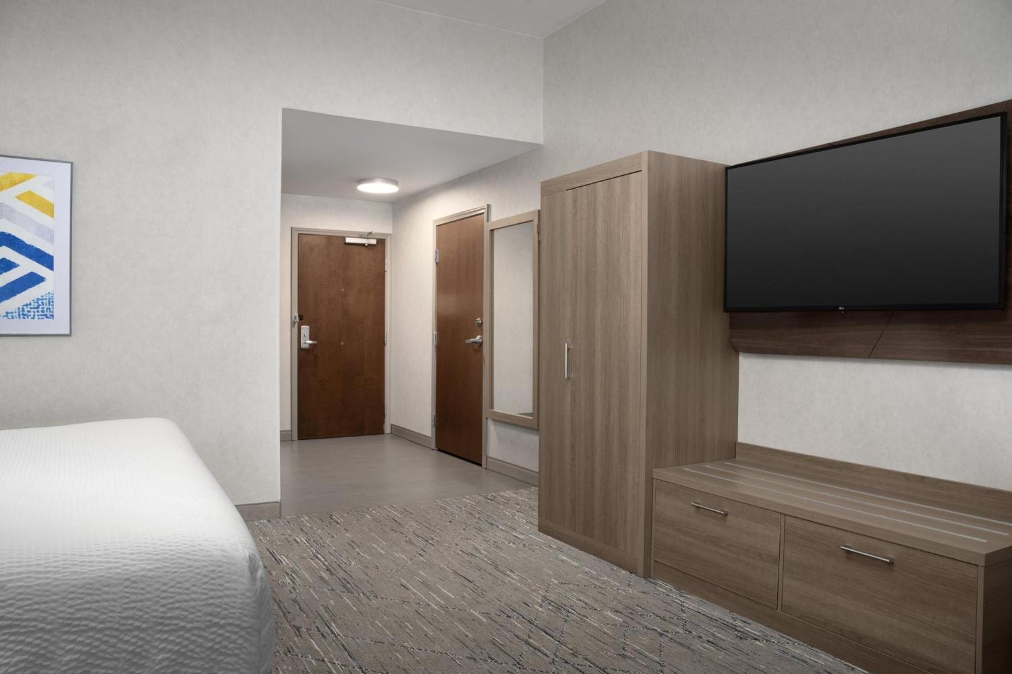 Holiday Inn Express & Suites Alexandria - Fort Belvoir By Ihg מראה חיצוני תמונה