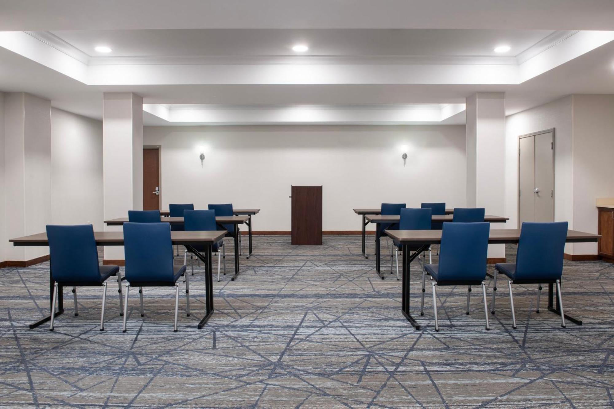 Holiday Inn Express & Suites Alexandria - Fort Belvoir By Ihg מראה חיצוני תמונה